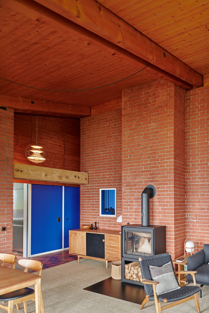 Blue partitions in renovated house in Vernate by Enrico Sassi