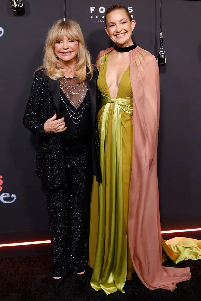 Kate Hudson and Goldie Hawn on Dec. 11, 2025 Taylor Hill/FilmMagic