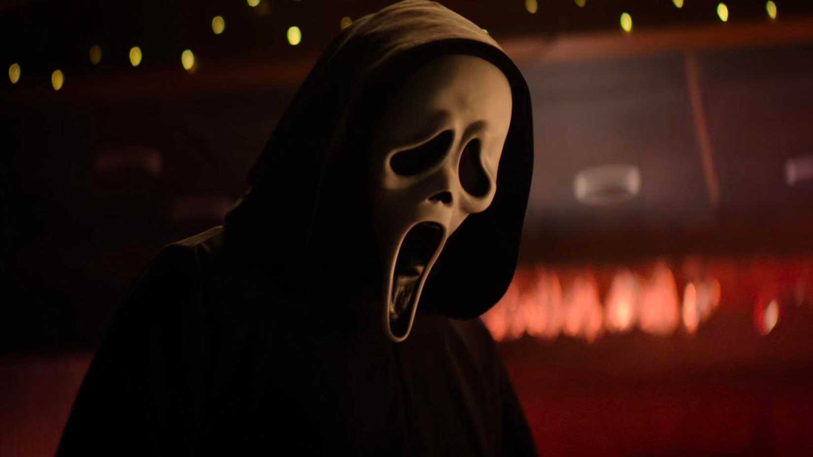 Ghostface looking down in Scream 7