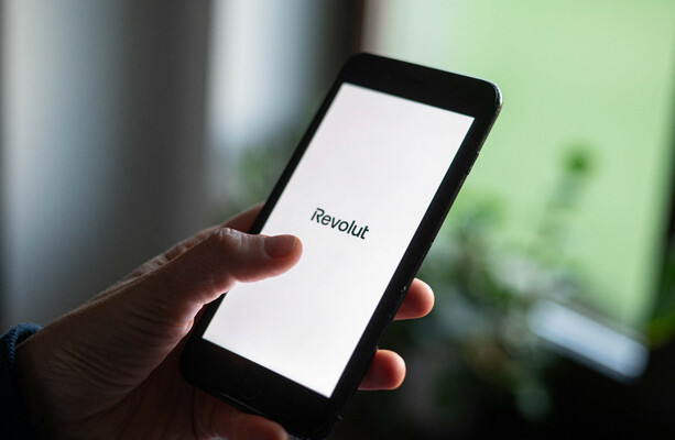 Why is Revolut so interested in Irish social media users getting scammed? - The Journal