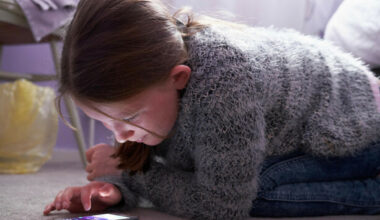 Government confirms plan to restrict social media for teenagers - The Journal