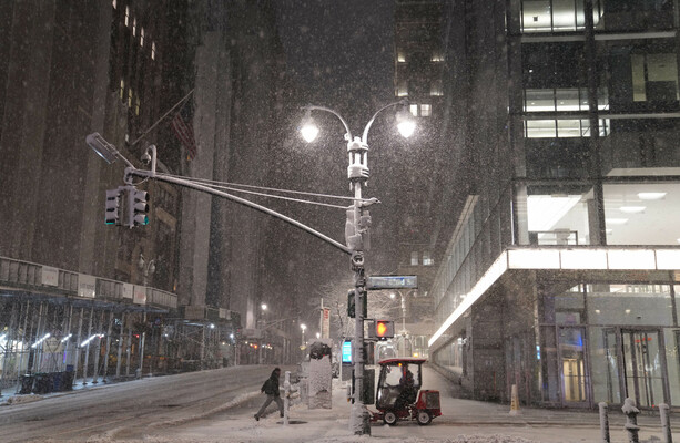 Over a dozen Ireland-US flights cancelled as massive snowstorm hits US east coast - The Journal