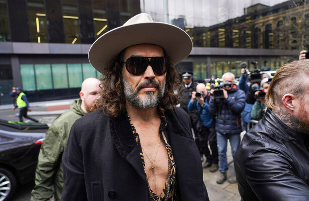 Russell Brand pleads not guilty to two further sex offences including rape - The Journal