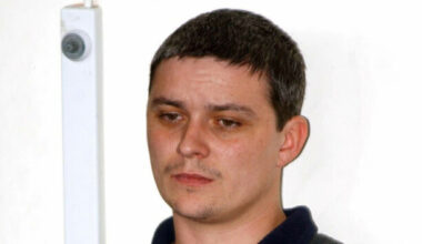 Child murderer Ian Huntley seriously injured after being attacked with metal bar in prison - The Journal
