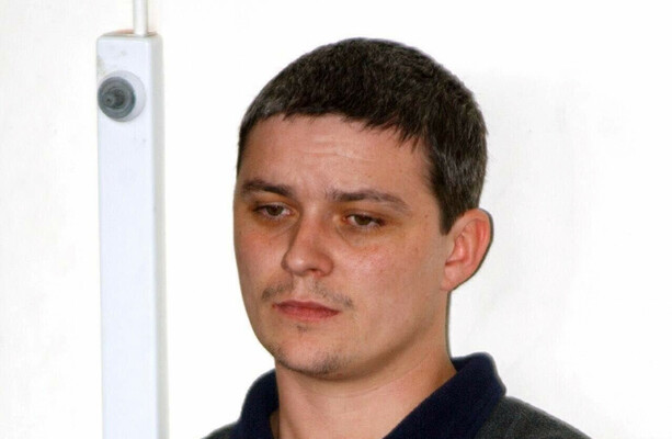 Child murderer Ian Huntley seriously injured after being attacked with metal bar in prison - The Journal