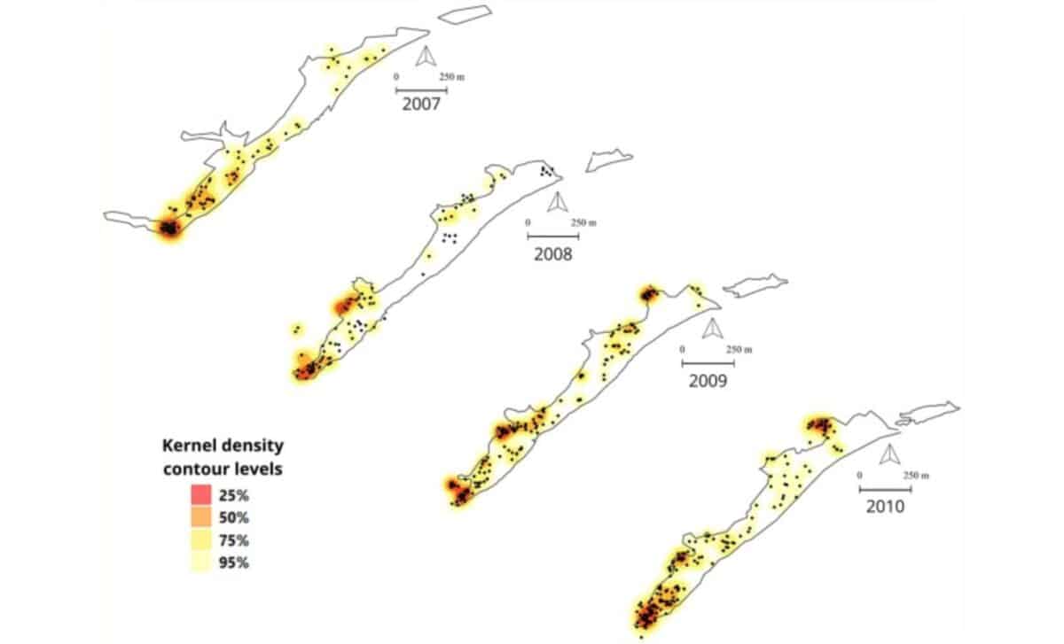 Hotspots Of Carcass Locations Across The Colony Were Identified Using Kernel Density Estimations, With Contours At 25, 75 Levels For Each Season.