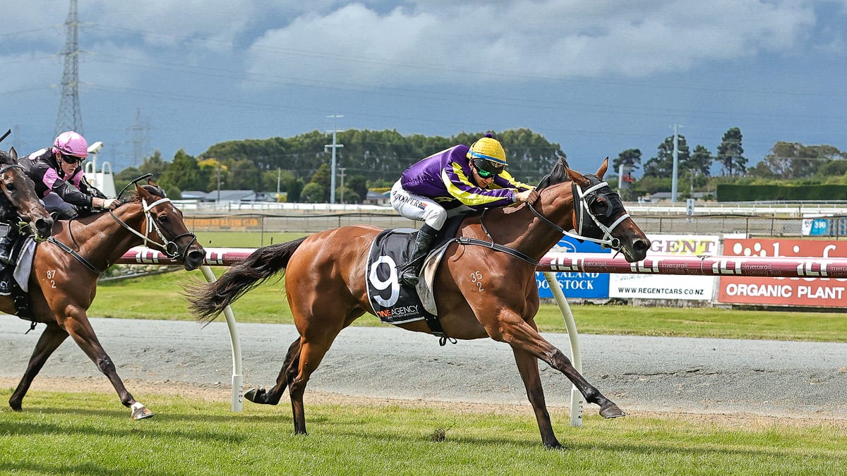 Winton trainer comes up trumps with upset in $120k race