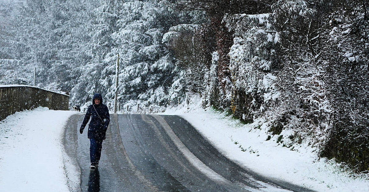 Ice warning issued for entire country on Friday