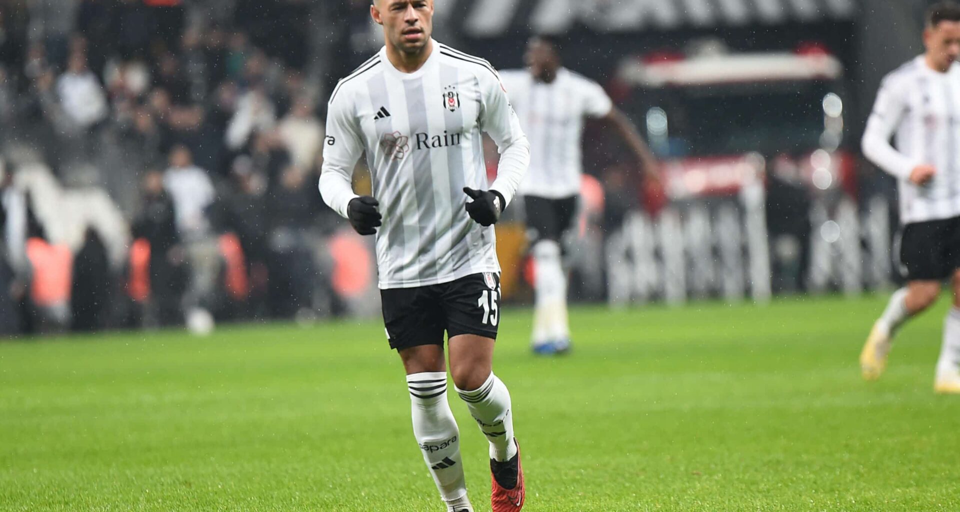 Celtic in 'advanced talks' to sign former Liverpool star