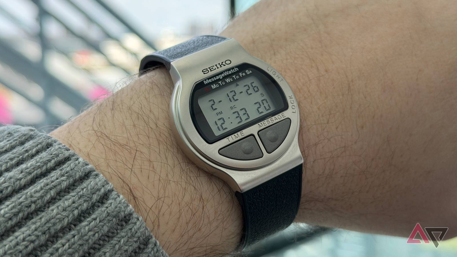 Modern smartwatches lost something — and a Seiko from 1994 reminded me what