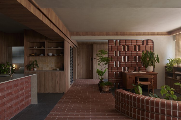 In a Park Apartment / L Architects - Interior Photography, Wood, Brick, Chair
