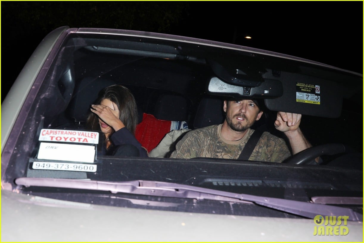 kaia gerber lewis pullman have weekend date night in los angeles 055284661