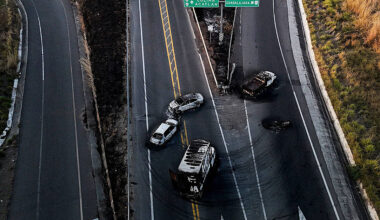 Killing of Mexican drug lord sparks revenge attacks; cars and businesses set ablaze, highways blocked