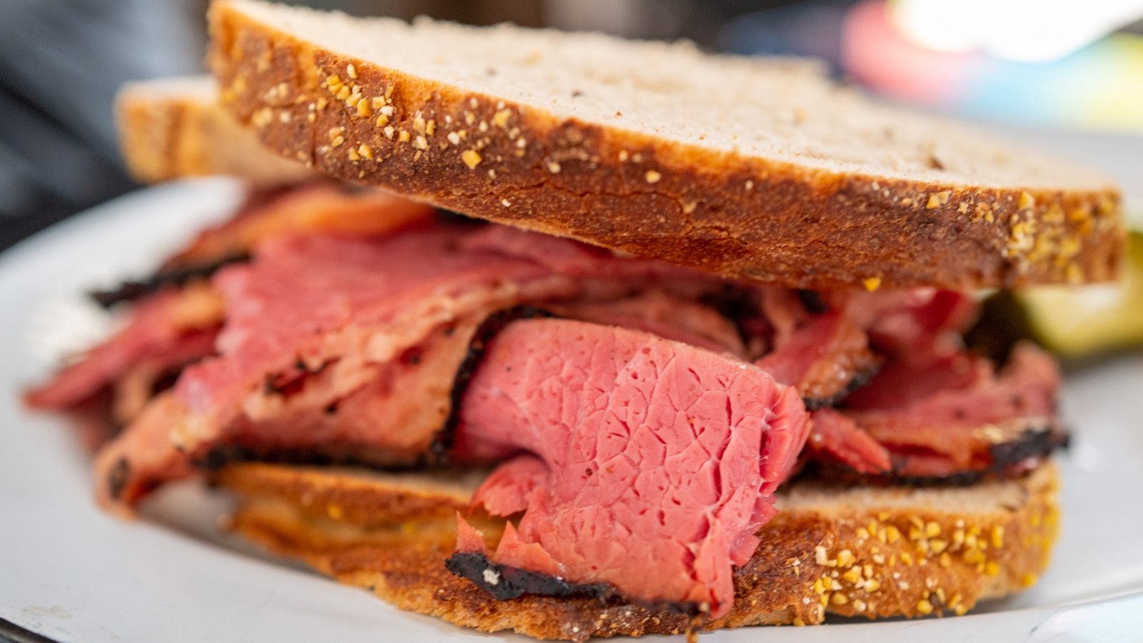 12 Mistakes To Avoid Making When Dining At A Jewish Deli