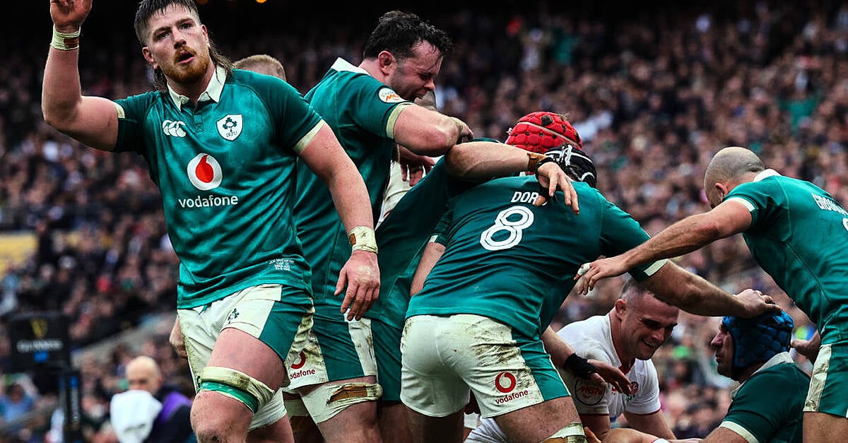 Ireland dominating England to victory in Twickenham
