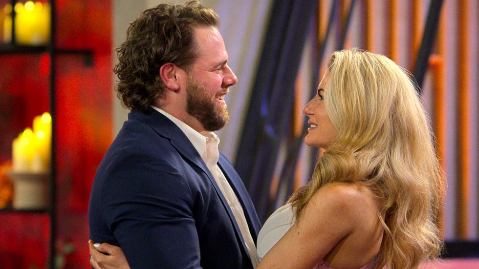 love is blind. (l to r) jordan faeth, amber morrison in episode 1003 of love is blind. cr. courtesy of netflix © 2026