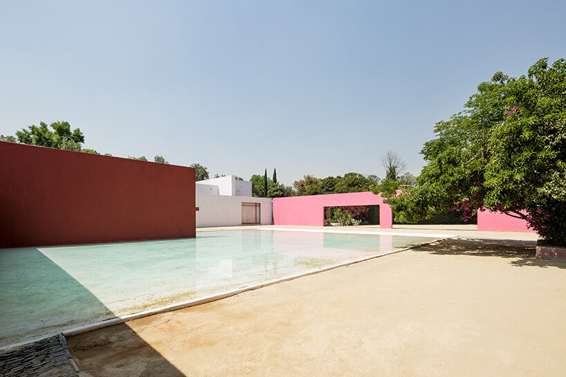 luis barragán's la cuadra san cristóbal reopens to the public with two exhibitions in mexico - 1