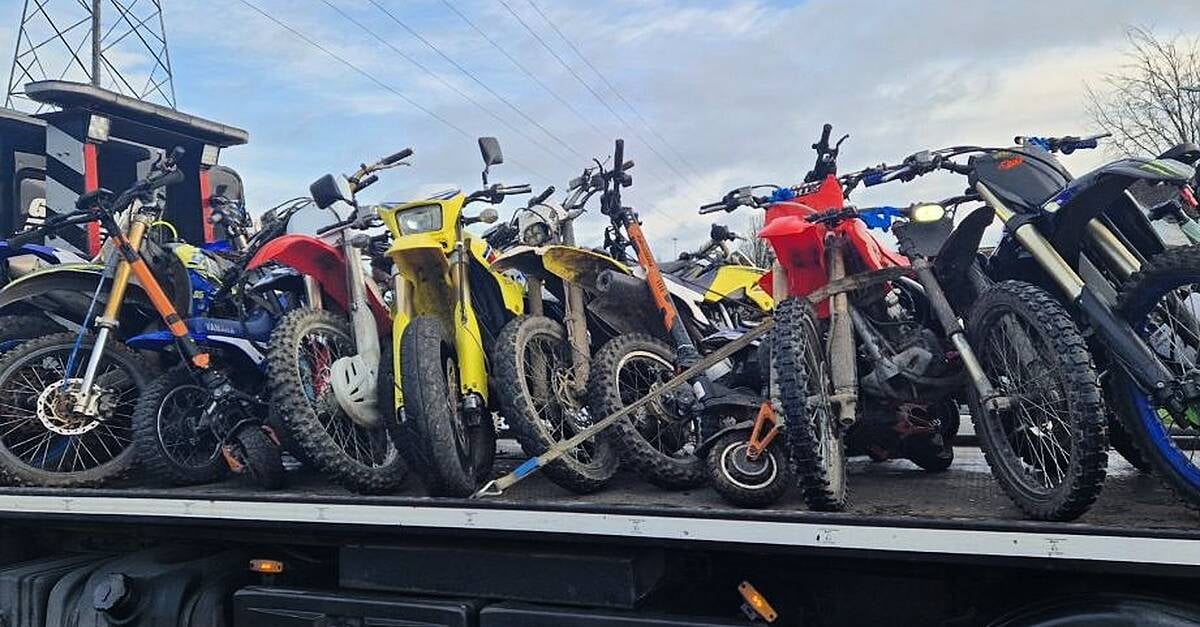 Man (20s) arrested after scrambler motorbikes, drugs, and weapons seized in Dublin
