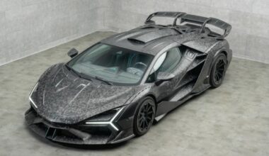 Mansory Just Unveiled a Bonkers New Lamborghini Revuelto Restomod