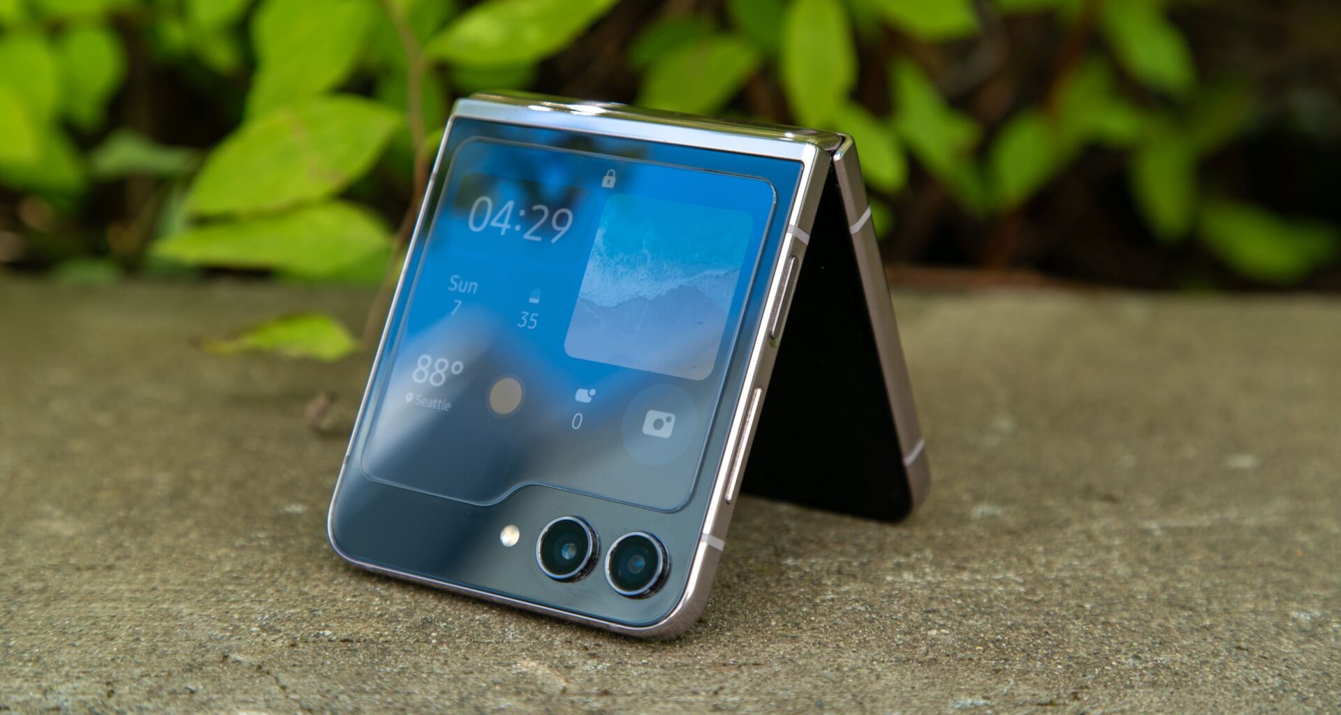 Samsung's Certified Re-Newed program will now give you a Galaxy Z Flip 5 for just $349 — here's the deal