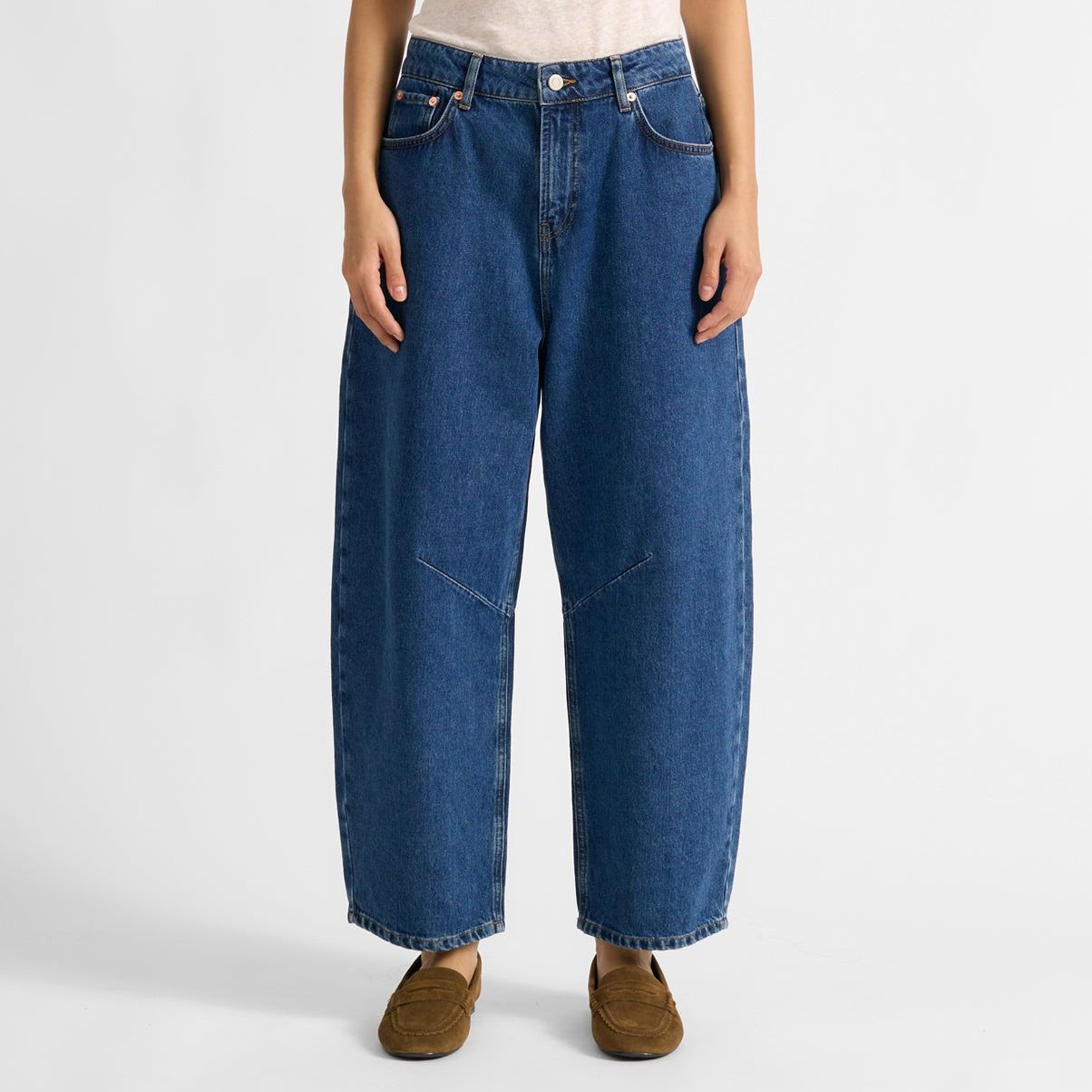Relaxed Mid-Rise Barrel Jeans - 8