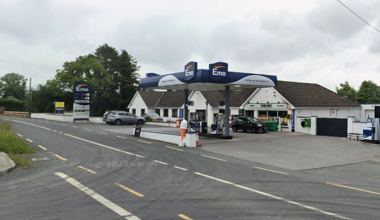 Popular local service station and shop sold