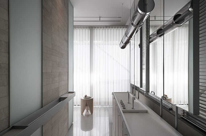 an interplay of restrained volumes and voids composes residence_bb 214 in india