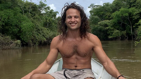 Eating monkeys and living off the land in the Amazon