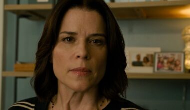 Neve Campbell & Kevin Williamson Talk Sidney's Journey in 'Scream 7' Featurette