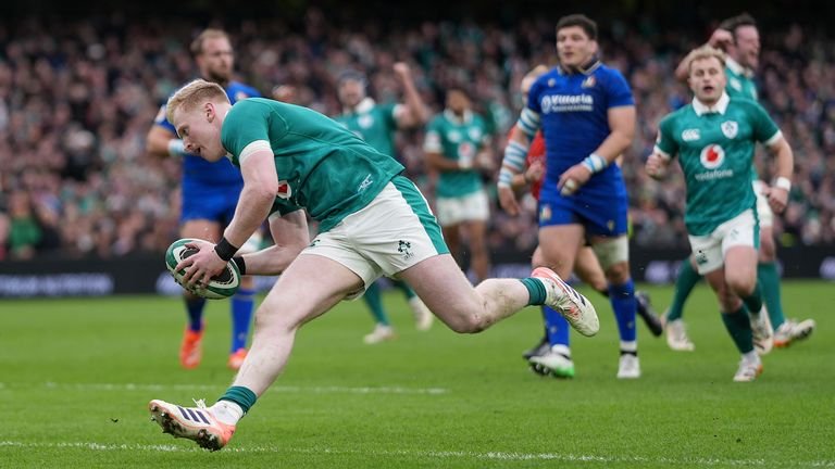 Jamie Osborne scored Ireland's first try after a stunning Stuart McCloskey offload