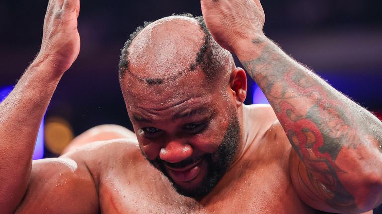 Jarrell Miller was involved in a bizarre incident during his fight with Kingsley Ibeh when his hairpiece came off
