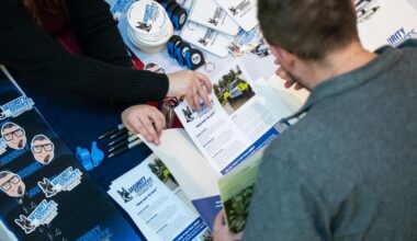 Economy expands rapidly, but job growth flatlines in unprecedented 'jobless boom'