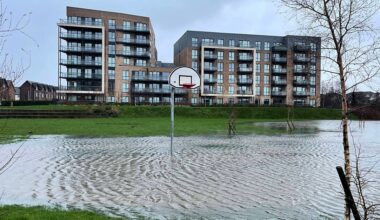 Weather warnings forecast rain and ice as Dublin hit by flooding