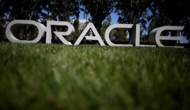 Oracle plans job cuts as data centre costs rise
