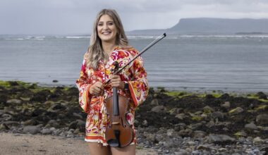 Seachtáin na Gaeilge greetings le Doireann Ní Ghlacáin