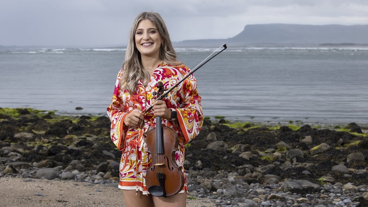 Seachtáin na Gaeilge greetings le Doireann Ní Ghlacáin