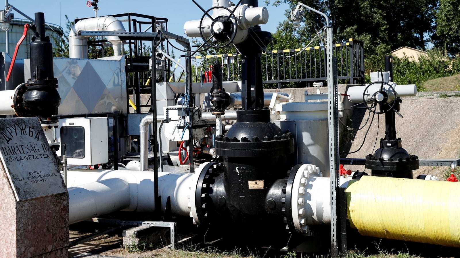 Oil rises on supply concerns as Iran conflict widens