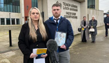 Woman whose unborn son died in crash to meet politicians