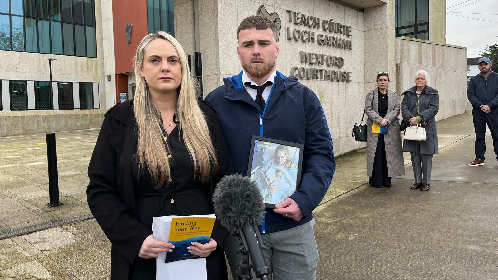 Woman whose unborn son died in crash to meet politicians