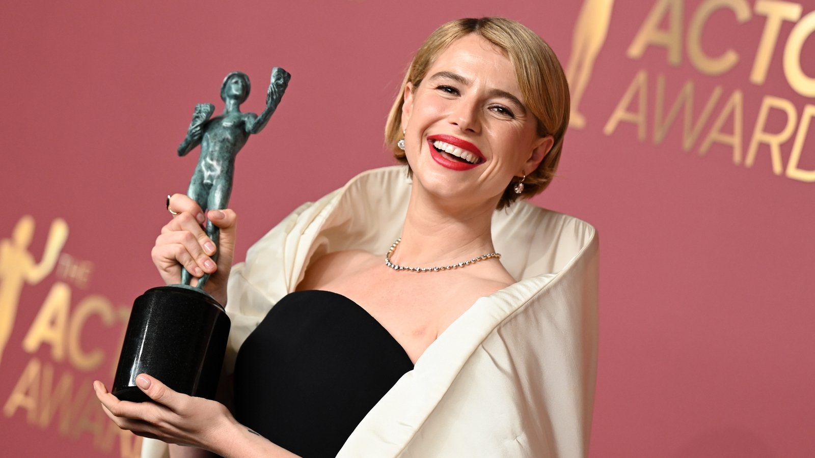 Jessie Buckley wins Actor Award for lead role in Hamnet