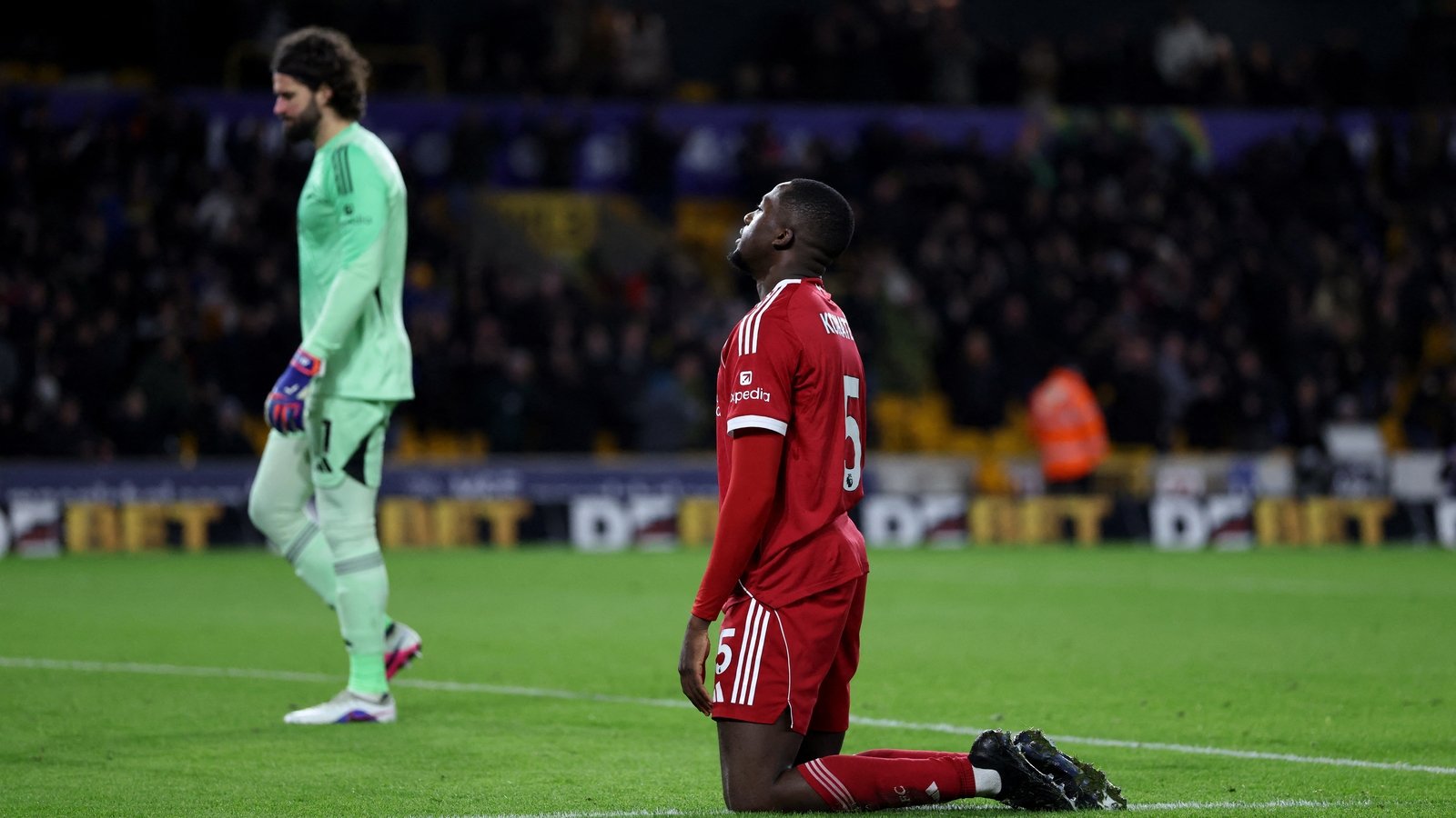Liverpool left stunned by late Wolves show