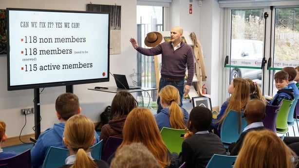 Enda Ward, Home School Community Liaison in Longford teaching a class 