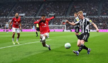 Newcastle v Manchester United updates