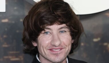 Barry Keoghan moved to tears by Jessie Buckley in Hamnet