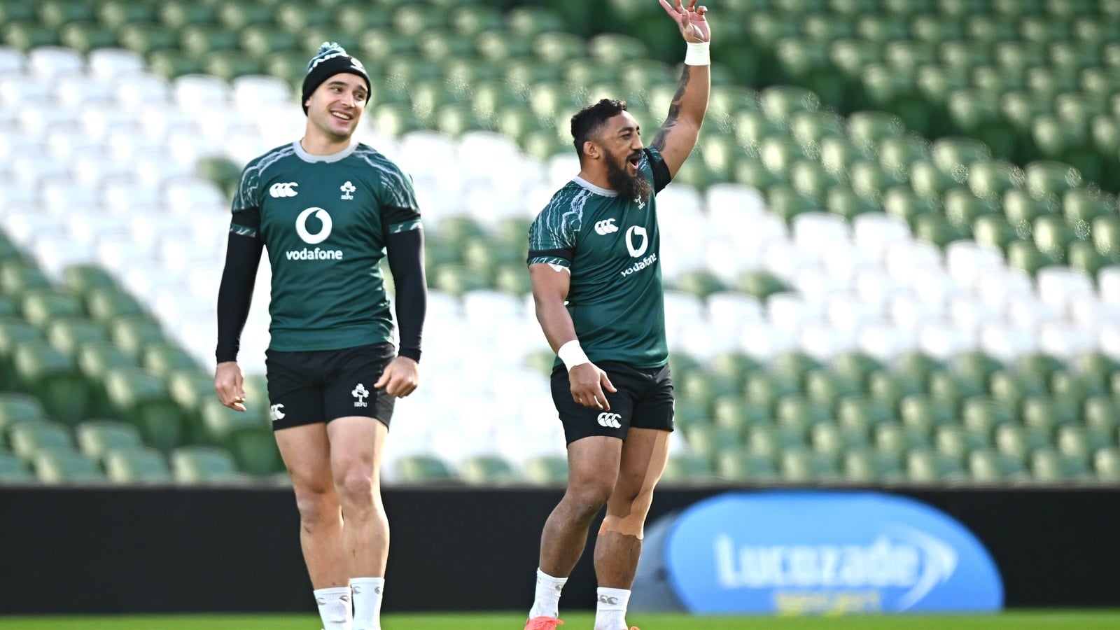 Farrell hoping Aki and Lowe stay around for RWC push