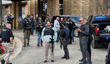 Gunman dead after attack on Michigan synagogue