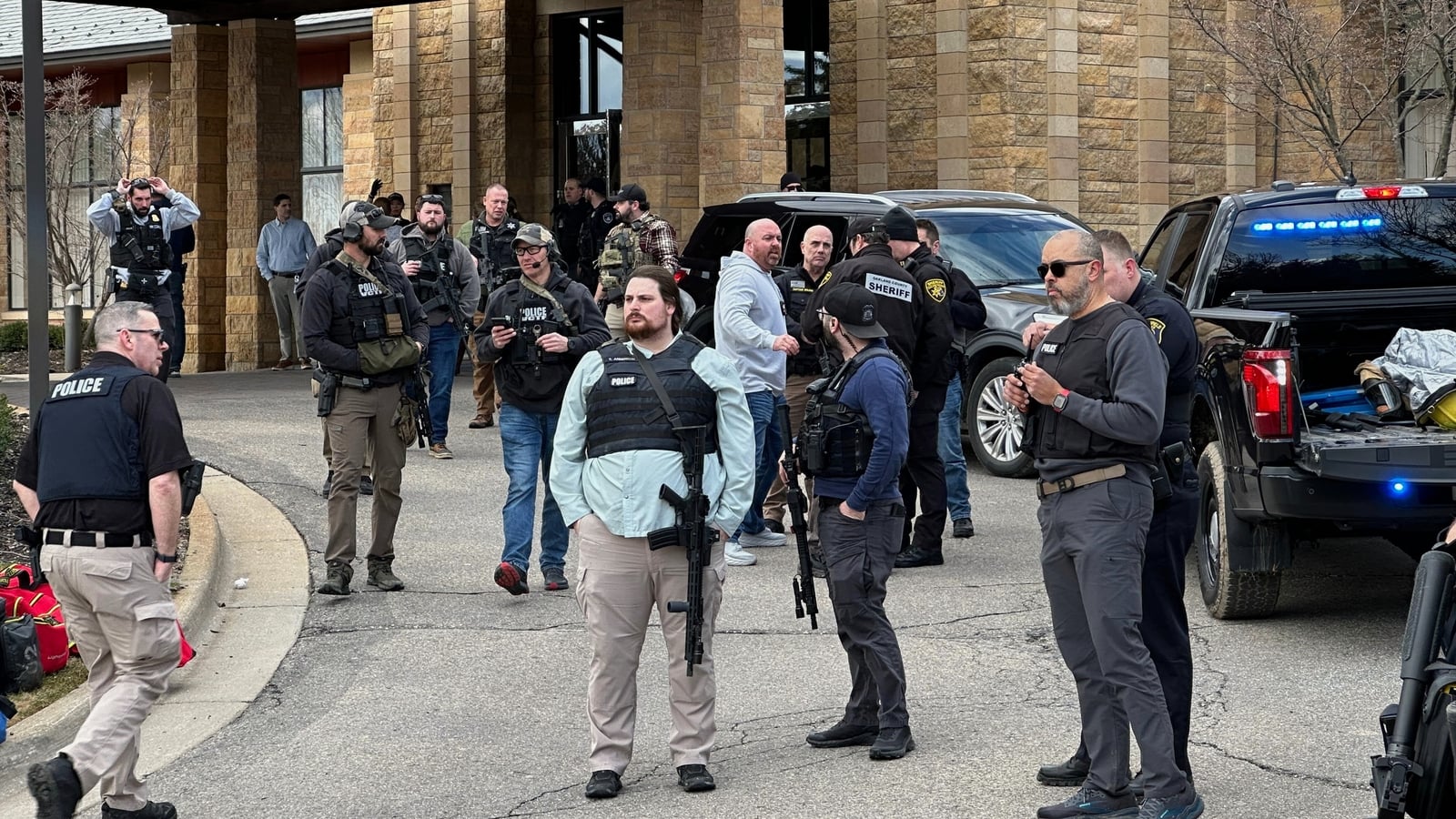 Gunman dead after attack on Michigan synagogue