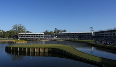 Crowds delayed entry as murder suspect chased at Sawgrass