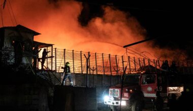 Afghan Taliban says 400 killed in Pakistan air strike