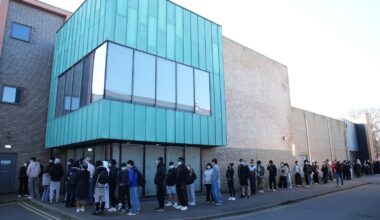 UK meningitis cases likely to rise in 'unusual outbreak'